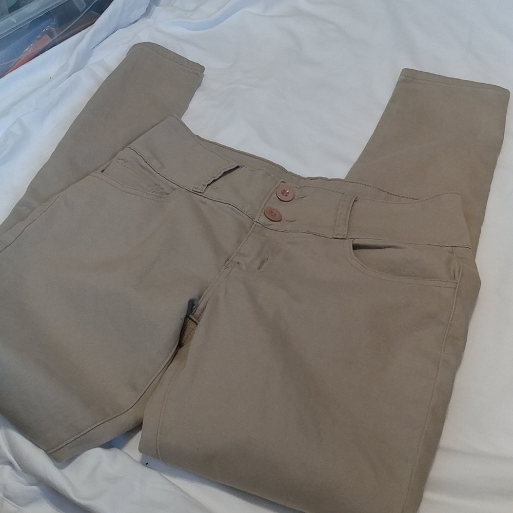 Pants - Picture 9 of 10